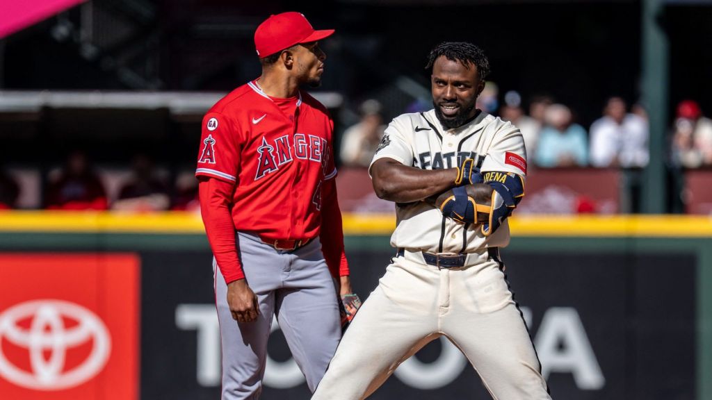 MLB qualifying offer figure rises amid labor strife