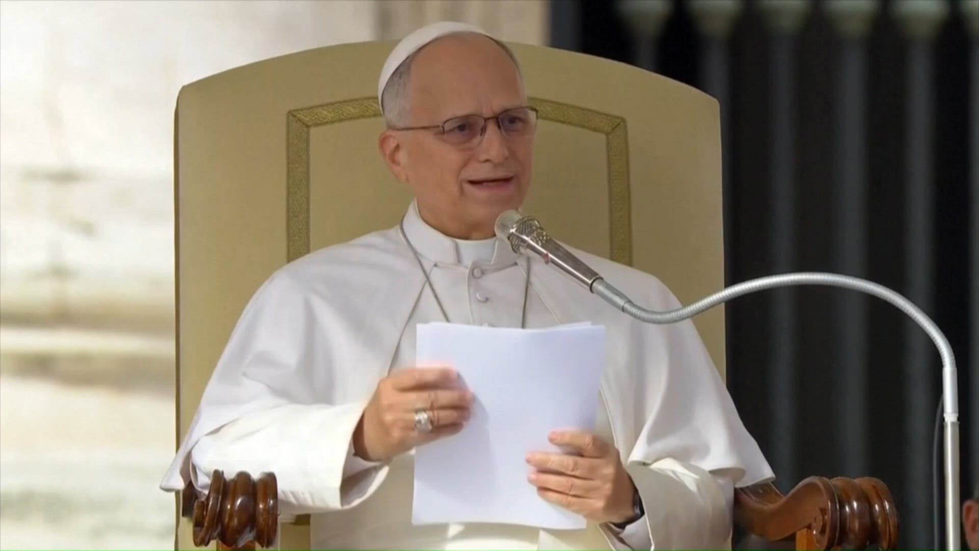 Pope Leo XIV returns to Vatican crowds just 8 days after lung cancer ...