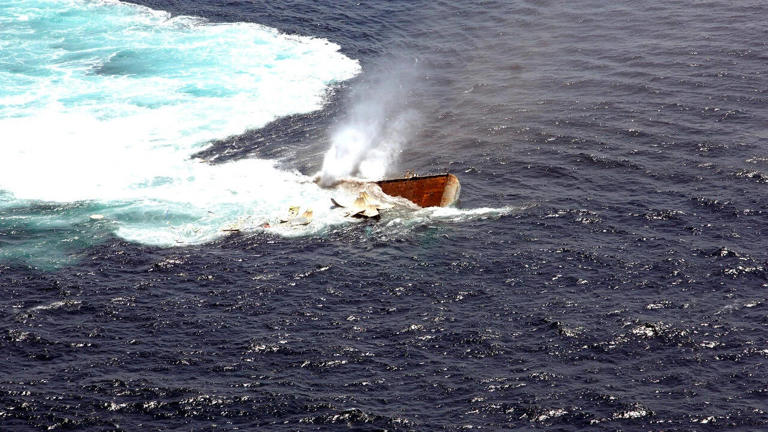 Sinking of USS Oriskany: Navy reef sinks carrier for divers; NOAA study ...