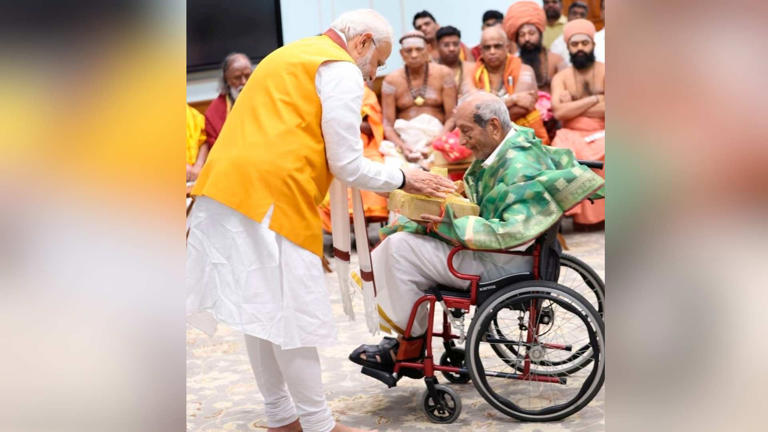 PM Modi condoles death of Vummidi Ethiraj, jeweller instrumental in ...