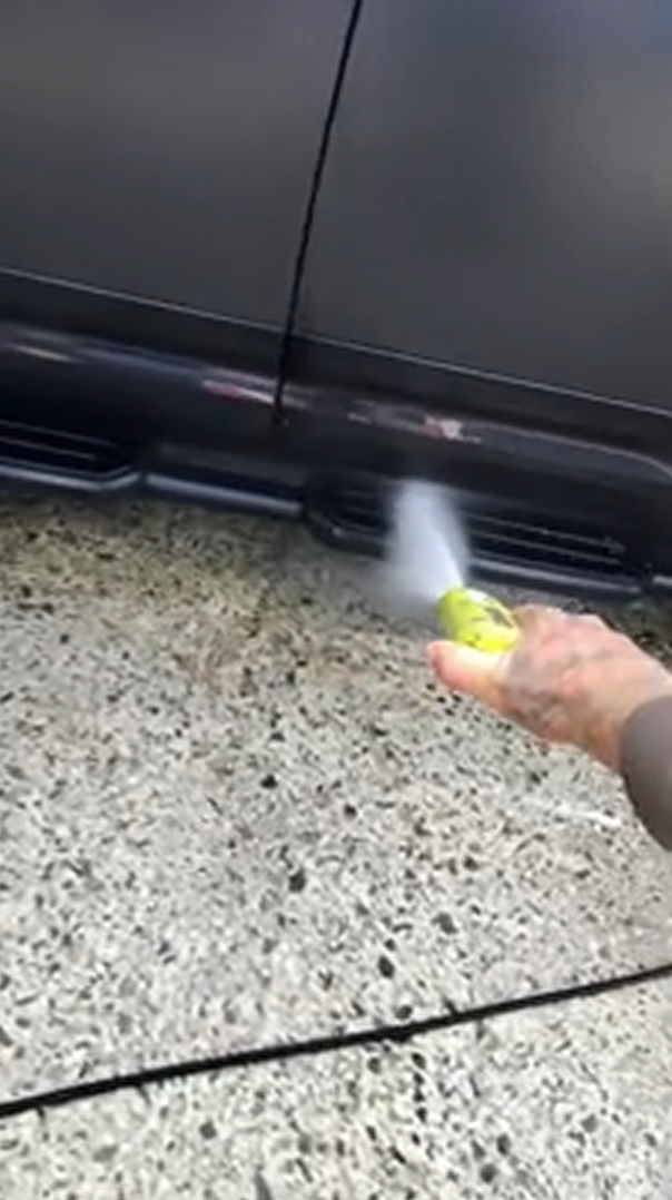 From grime to gloss with a complete car detailing process