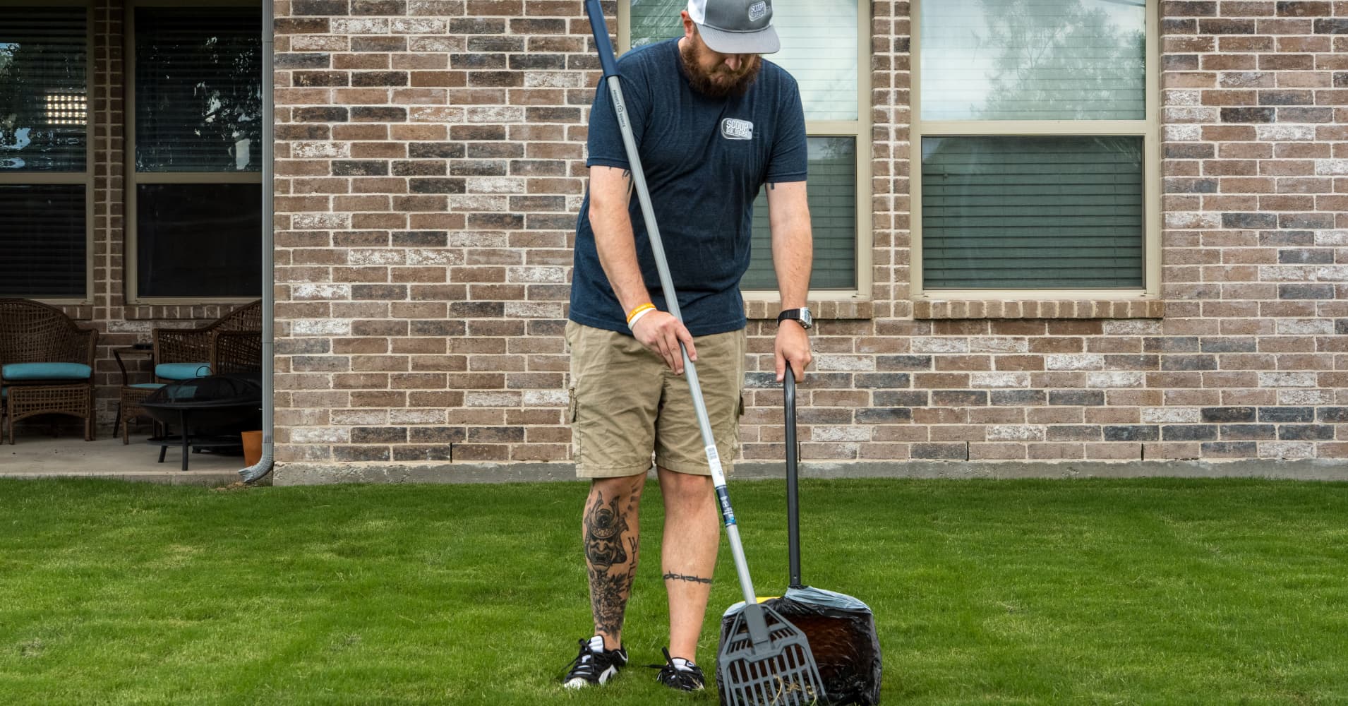 These Americans make a living scooping poop for other people's pets: 'I ...