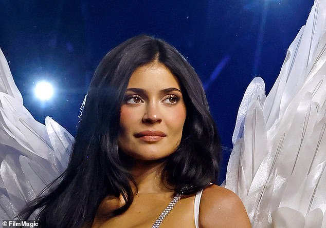 Adrianne Curry blasts Kylie's $50M fantasy bra: 'Not a model's body'