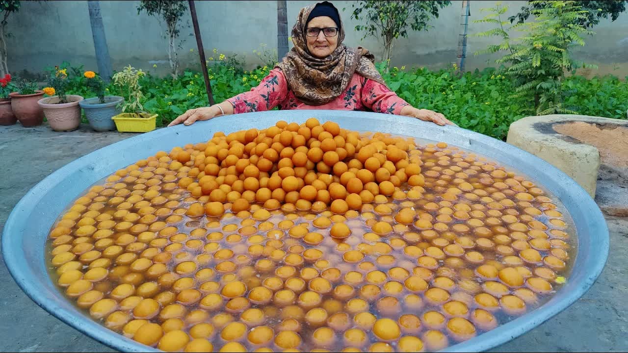 Village granny prepares bread gulab jamun with a twist on the classic ...