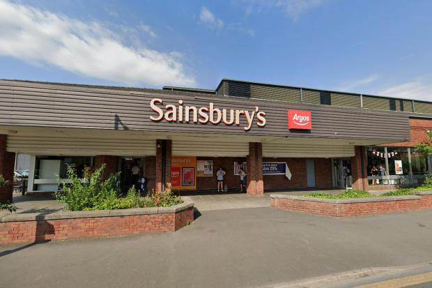 Police appeal after thieves steal £5,400 from Lancashire supermarket