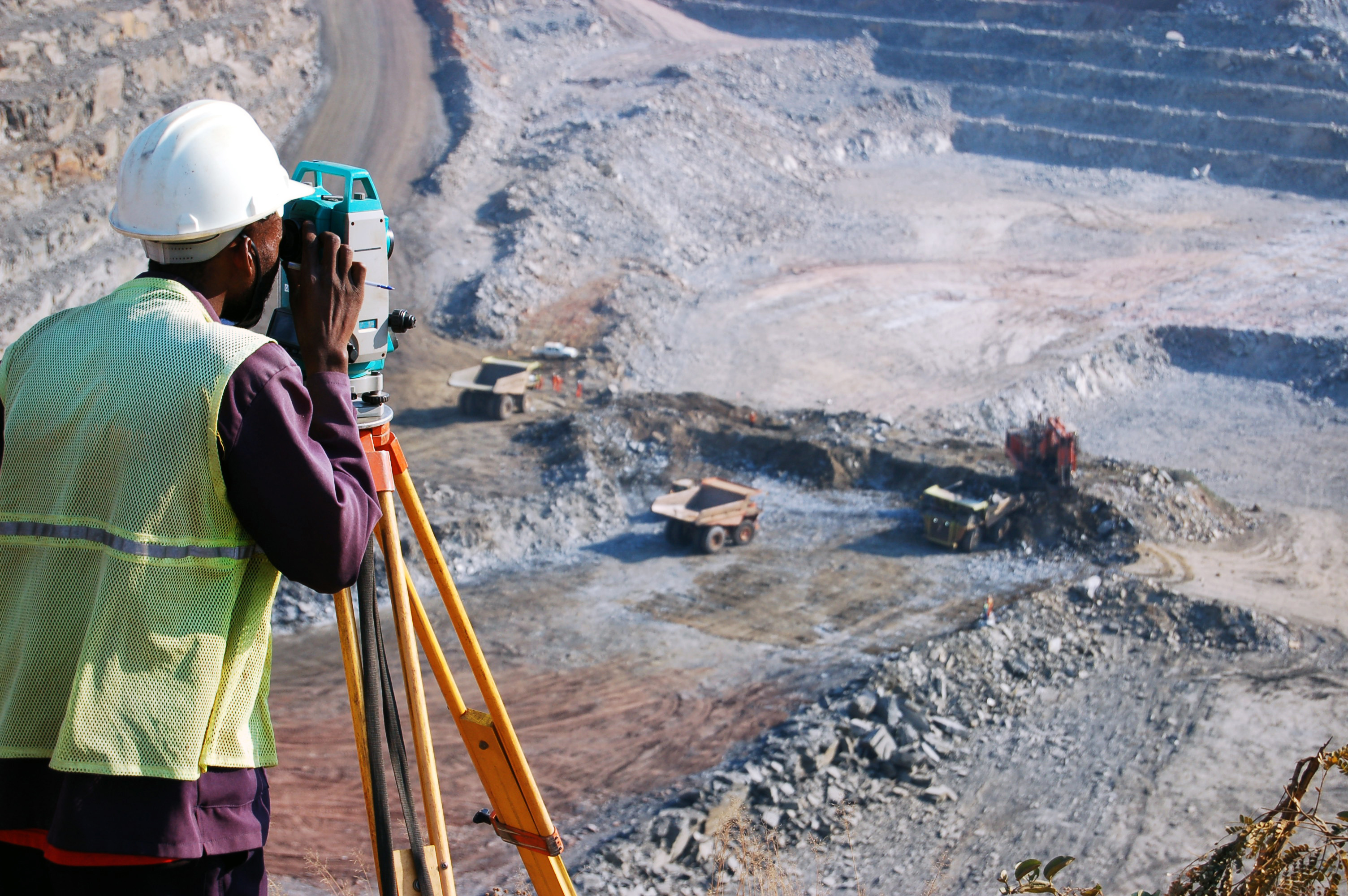 Rare earths vs. copper: Should you buy MP Materials or Freeport-McMoRan?