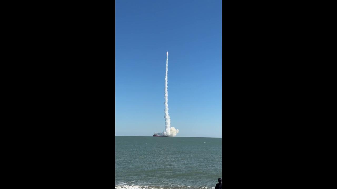 China: CERES-1 rocket launches new satellite from sea in Rizhao - 74317060