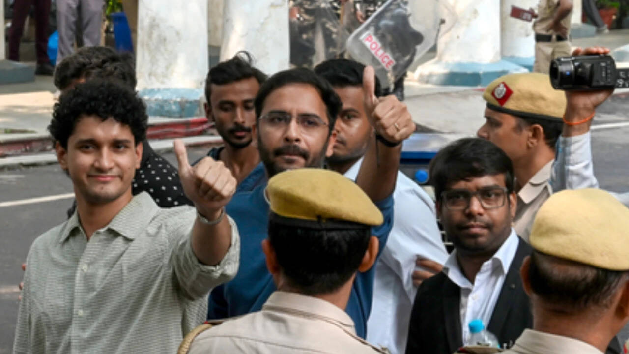 CJP's Das, Ranka released after 7 days; Dipke reacts with SRK clip
