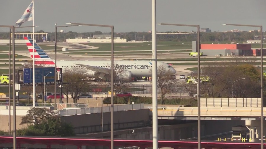 1 hospitalized after American Airlines flight blows tires during landing at O'Hare International Airport