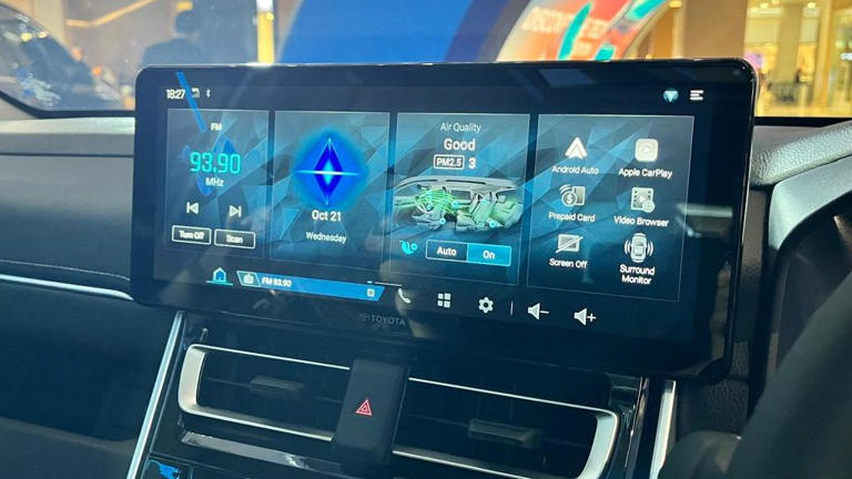 Fitur Toyota Innova Zenix makin canggih, tapi ada juga yang hilang