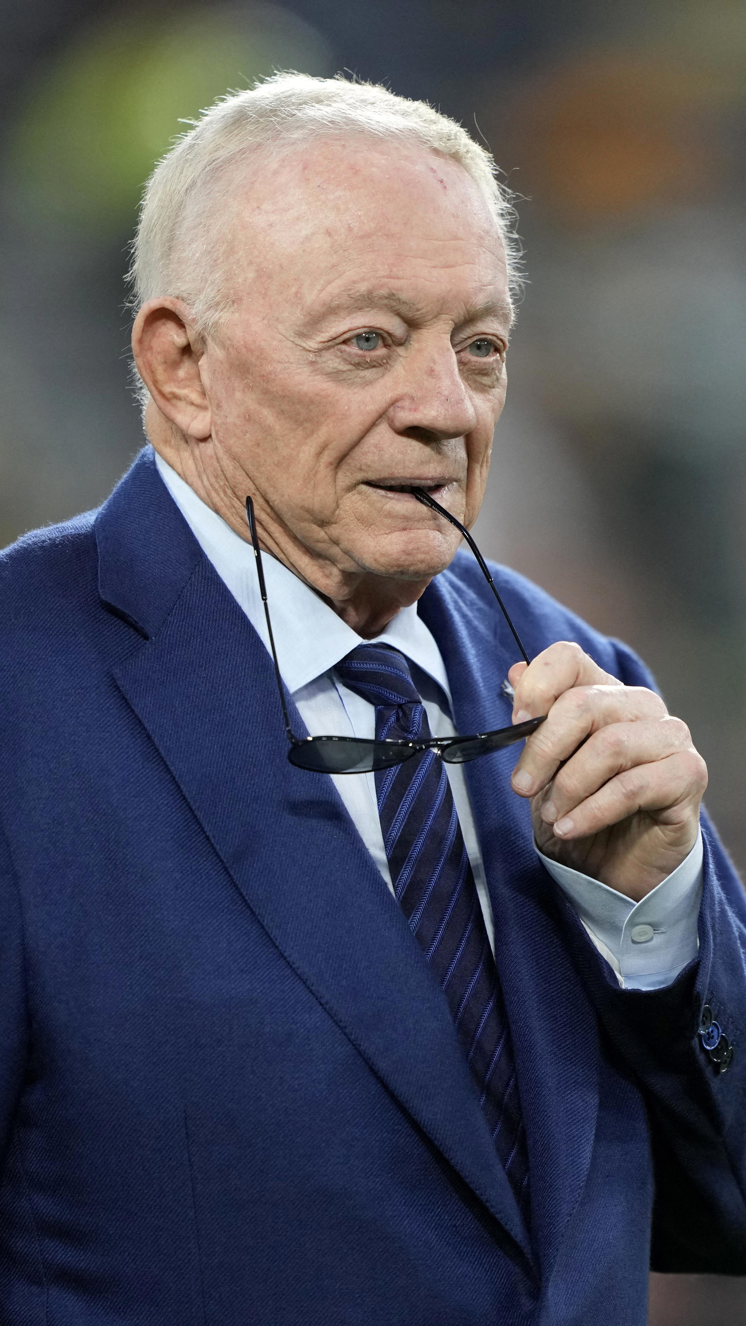 Jerry Jones says Cowboys could be buyers at NFL trade deadline