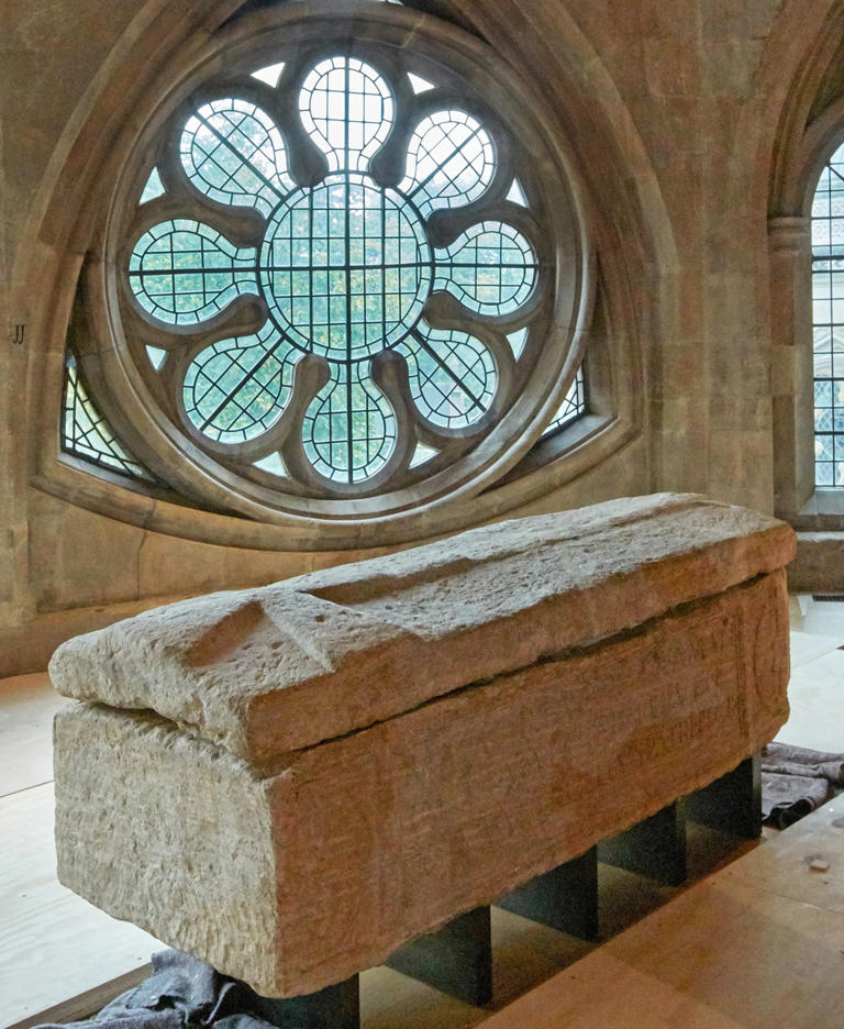 Sarcofago romano ritrovato a Westminster, svelato il mistero: conteneva ...