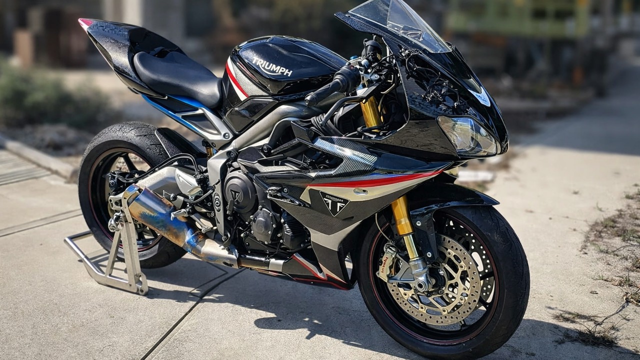 This $6,000 Triumph Daytona Moto2 has crash damage the reviewer says ...