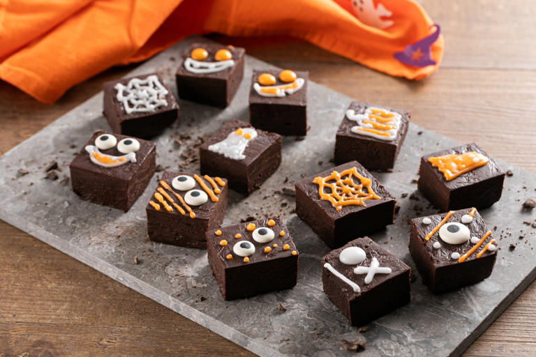 Halloween chocolate fudge