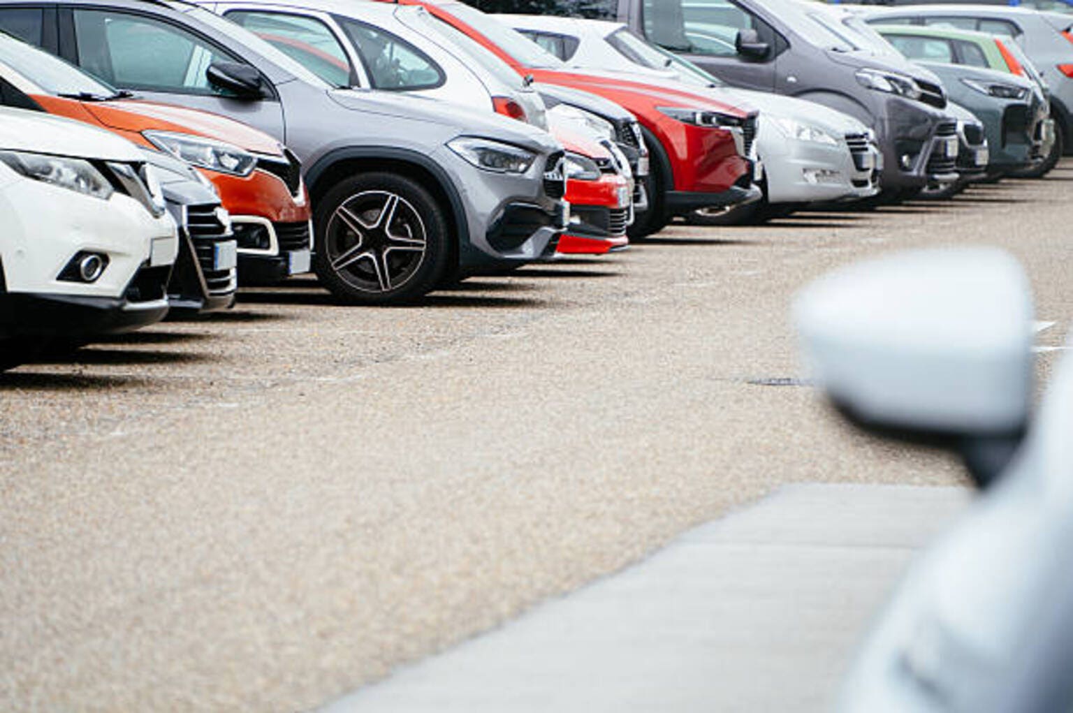 Lithia Motors surrenders gains as lower same-store sales overshadow Q3 beat
