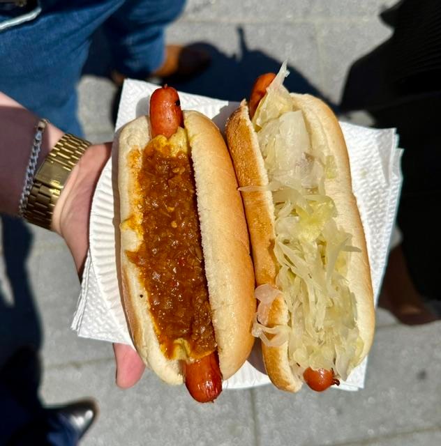 A 90-year-old New Jersey hot dog icon is closing