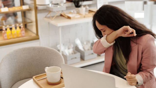 A prolonged cough can be the cause of serious illness, rush to the ...