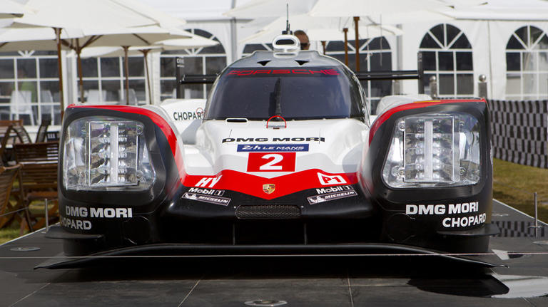 Why aren't there more V4 engines in cars?