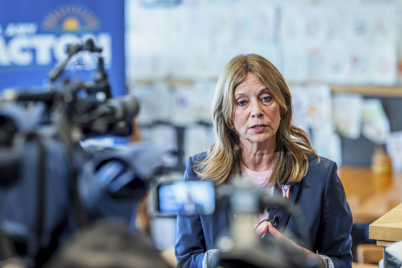 Ohio governor's race roiled by ad with Democrat's estranged mother attacking her