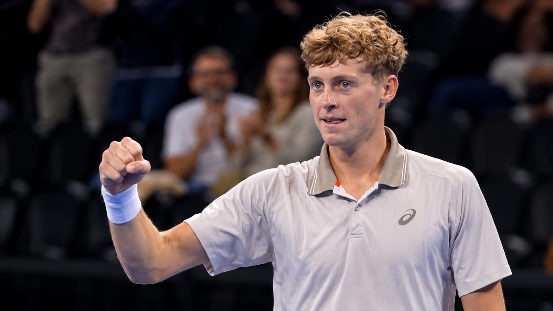 Felix Balshaw makes history with rare one-handed backhand milestone