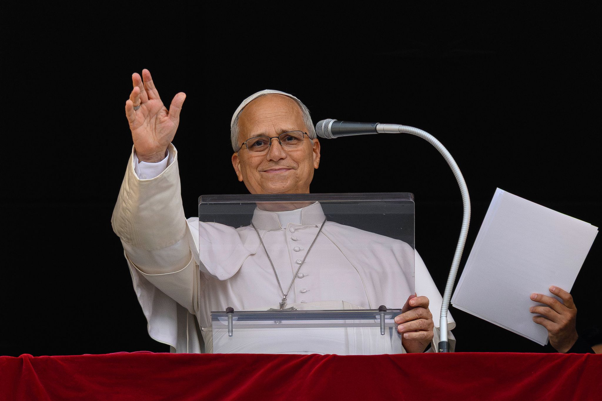 Pope Leo's lung cancer has not spread, doctors say