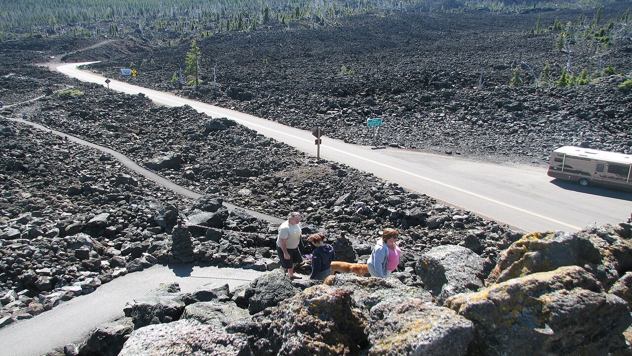 Oregon’s Dee Wright Observatory turns a lava field into the best view ...