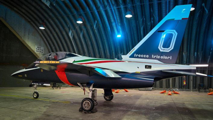 First M-346 for Frecce Tricolori breaks cover