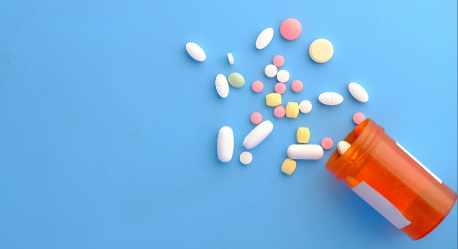 Clear your cabinets: Lakeland police host drive-through drug take-back ...