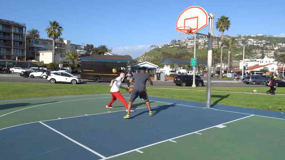 The Professor 1v1 vs cocky hooper, then pulls up in the Batmobile