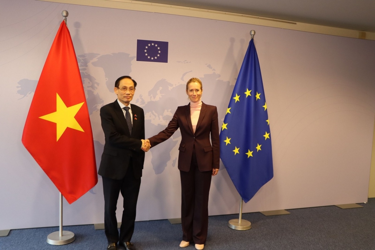 Ủy viên Bộ Chính trị, Bộ trưởng Ngoại giao Lê Hoài Trung gặp Đại diện cấp cao EU về Chính sách Đối ngoại và An ninh Kaja Kallas