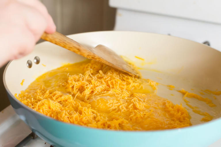 I asked 4 chefs if you should add cheese before or after scrambling ...
