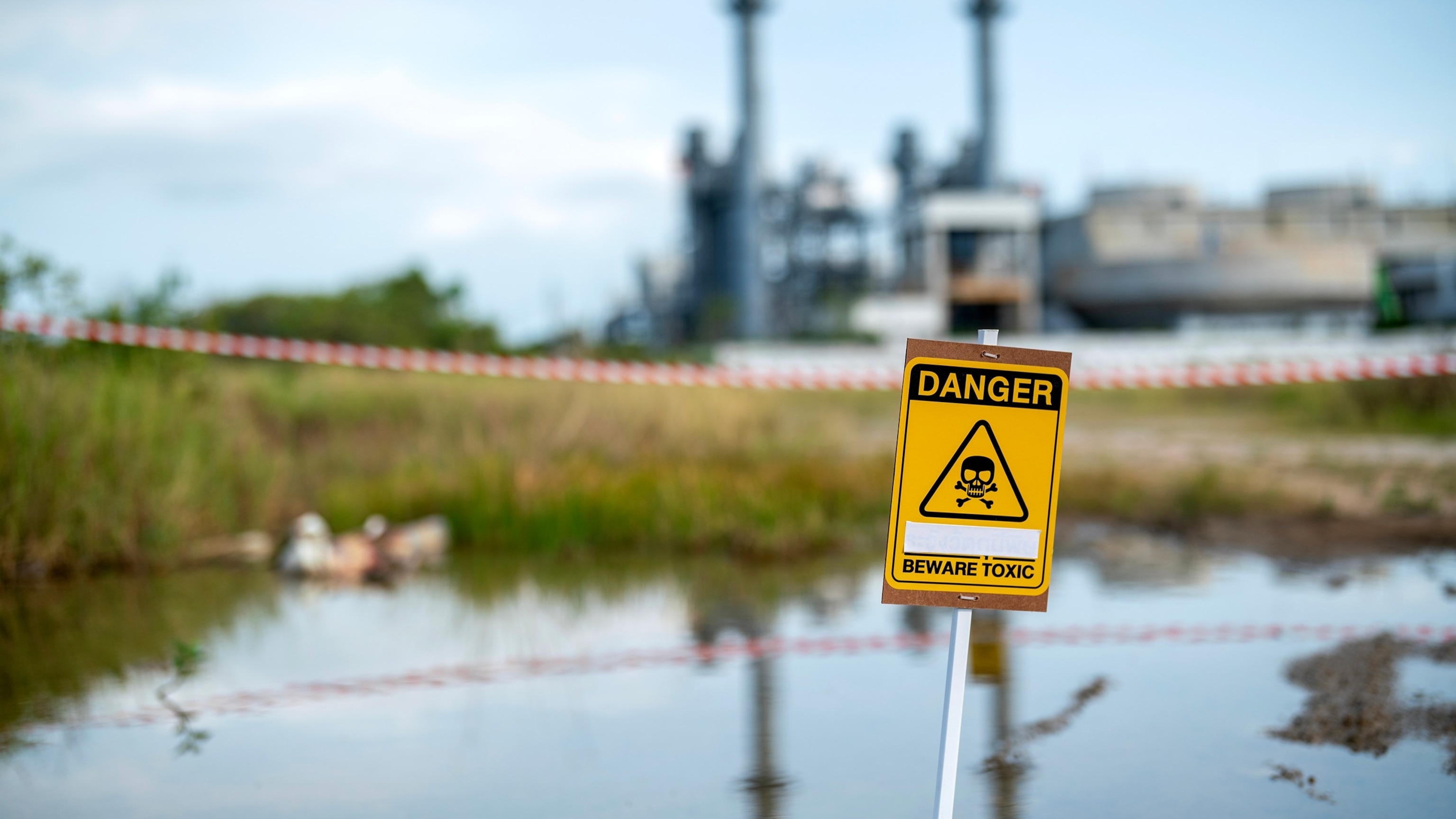 Chemical tank explosion prompts evacuation, shelter in place orders in Ohio city