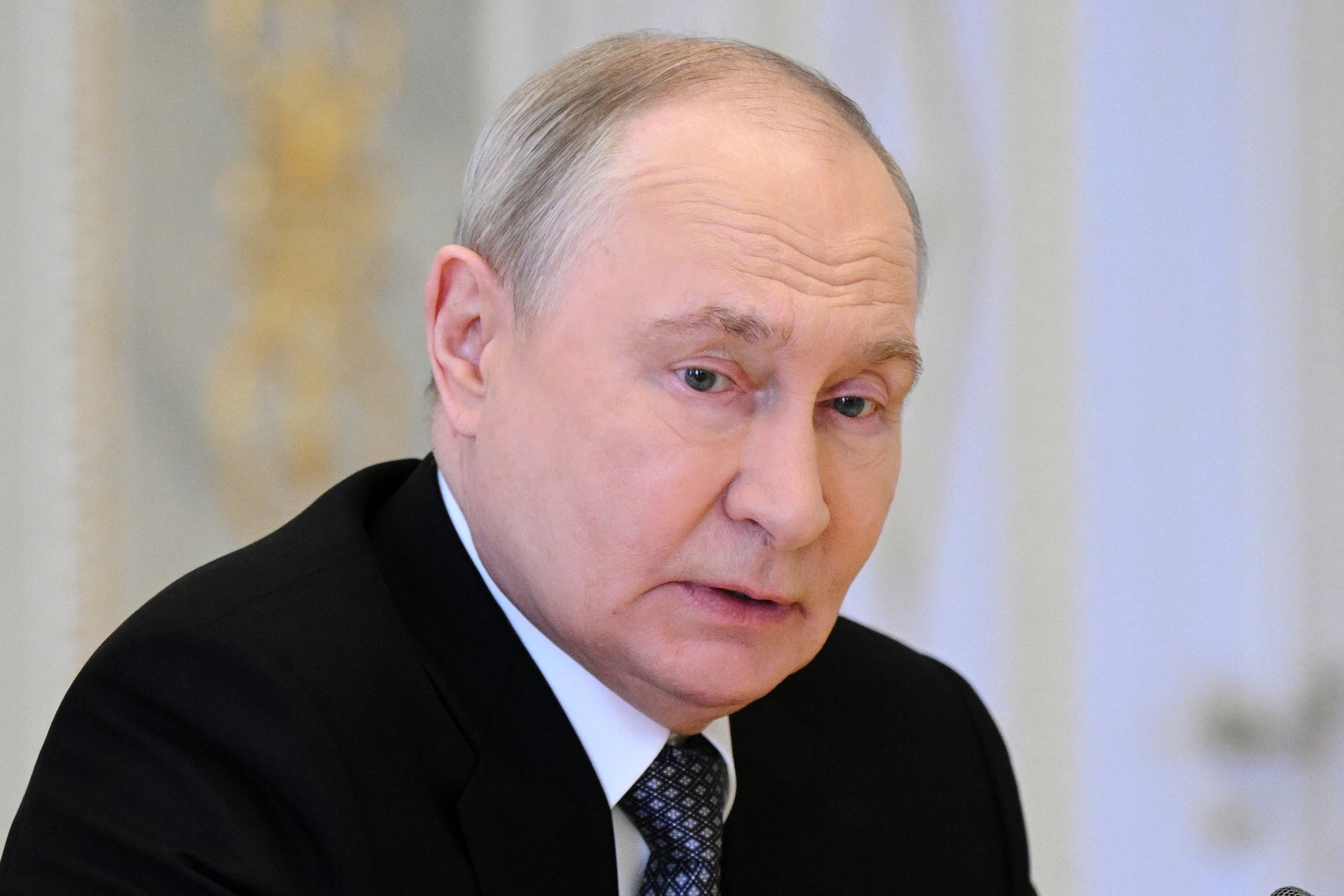 Russisk avis advarer Putin: – Problemene forsvinner ikke fordi de blir ...