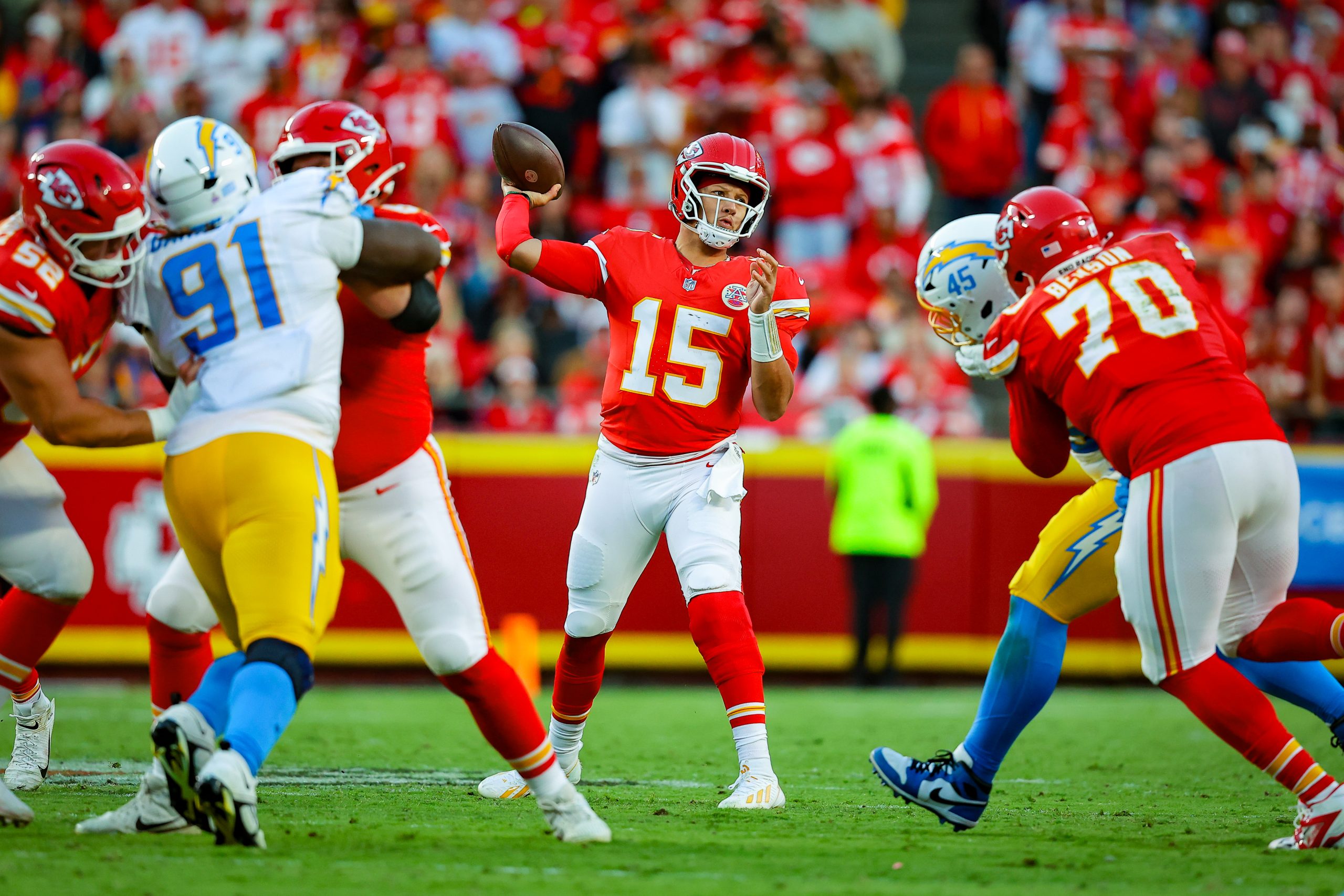 No elite teams in the NFL this year? 49ers, Chiefs lead through seven weeks