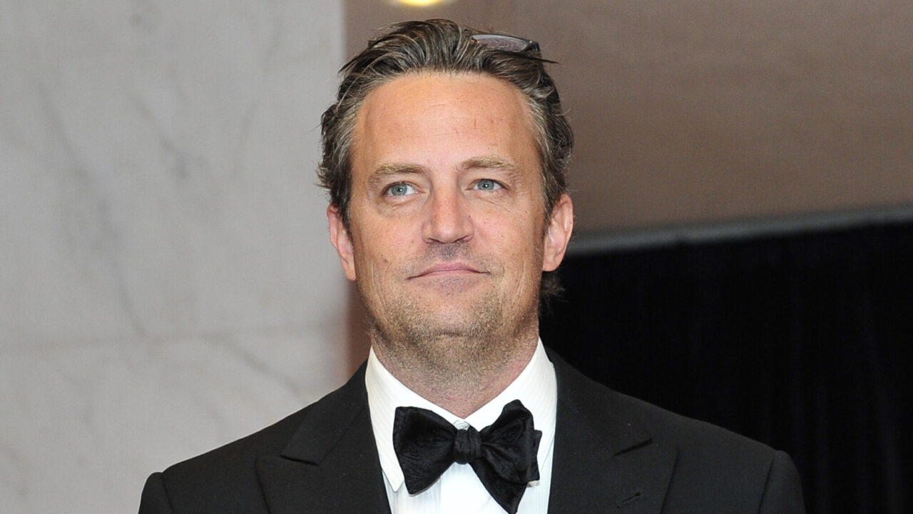 Matthew Perry’s wedding bliss on ‘Friends’ masked a devastating reality ...