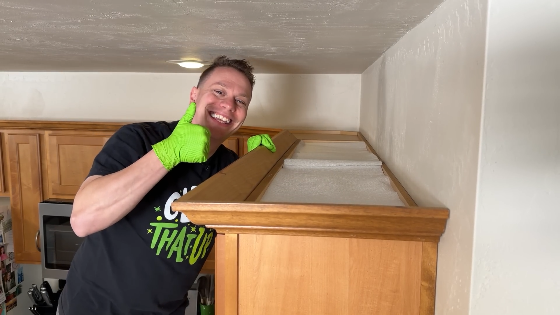 How to clean wood kitchen cabinets