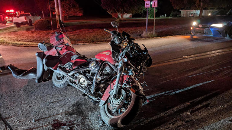 Christian County deputies respond to truck vs. motorcycle crash, 1 ...