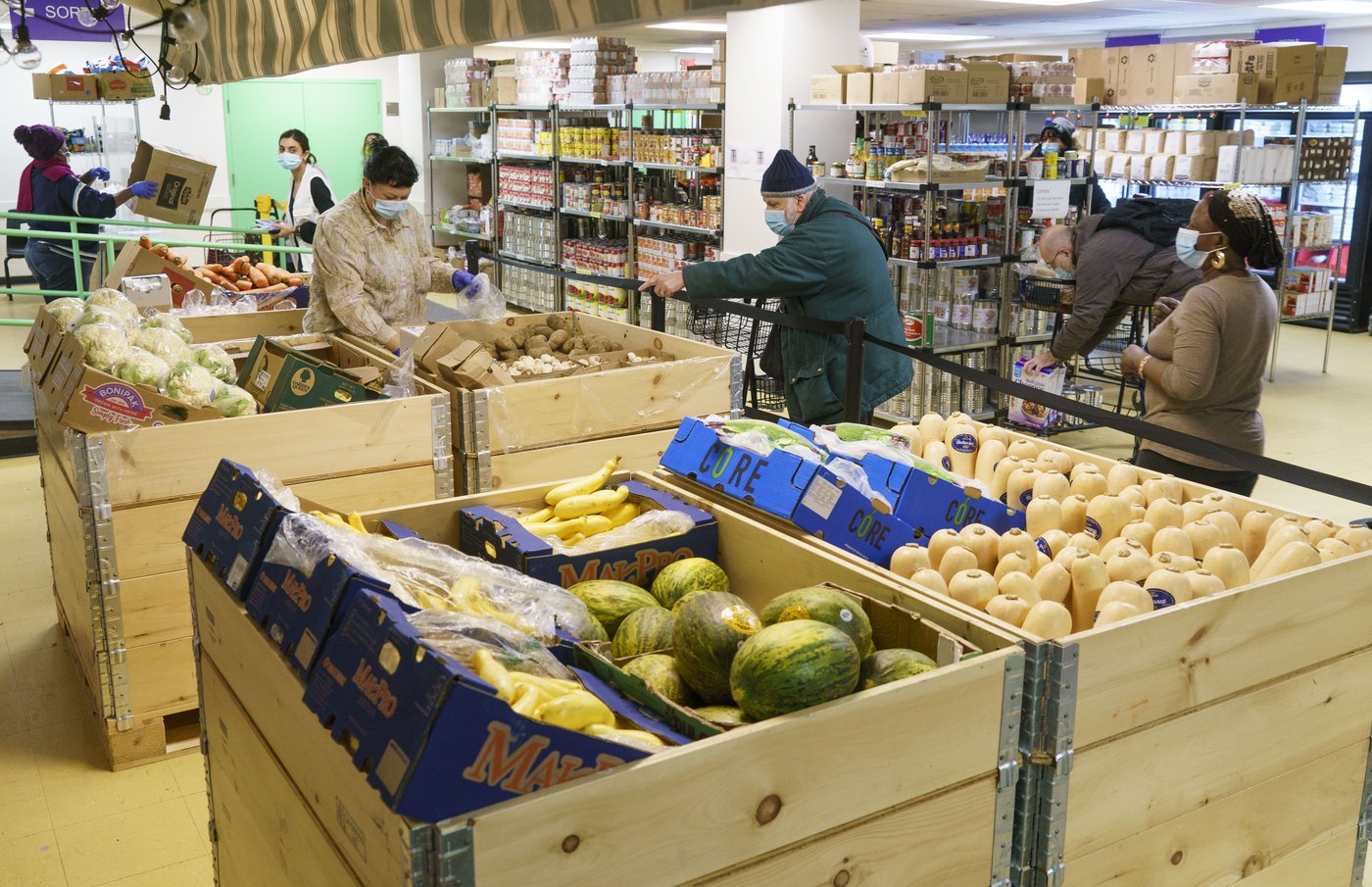The number of people using food banks continues to rise in Quebec