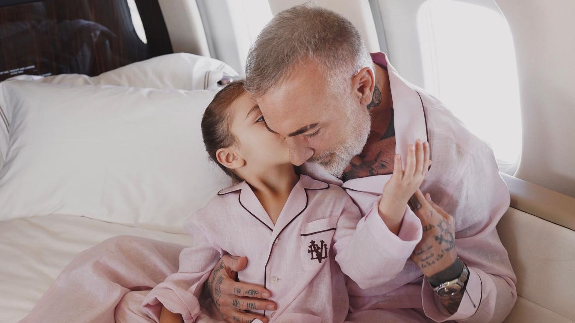 Blu, hija de Sharon Fonseca y Gianluca Vacchi, revive el recuerdo de su ...
