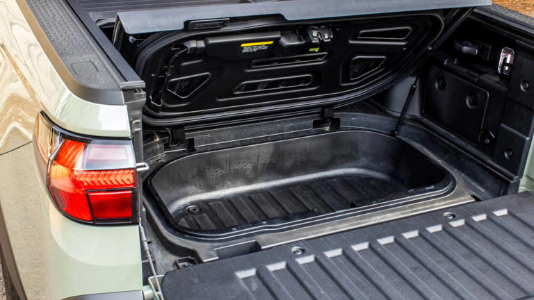 Hyundai's Santa Cruz is getting killed by the Ford Maverick, but I can ...