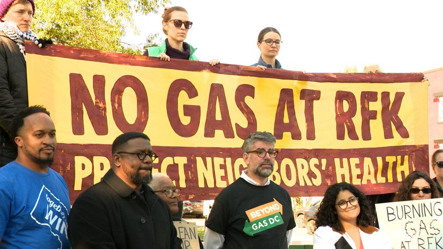 Neighbors rally against Commanders’ natural gas plans for new stadium
