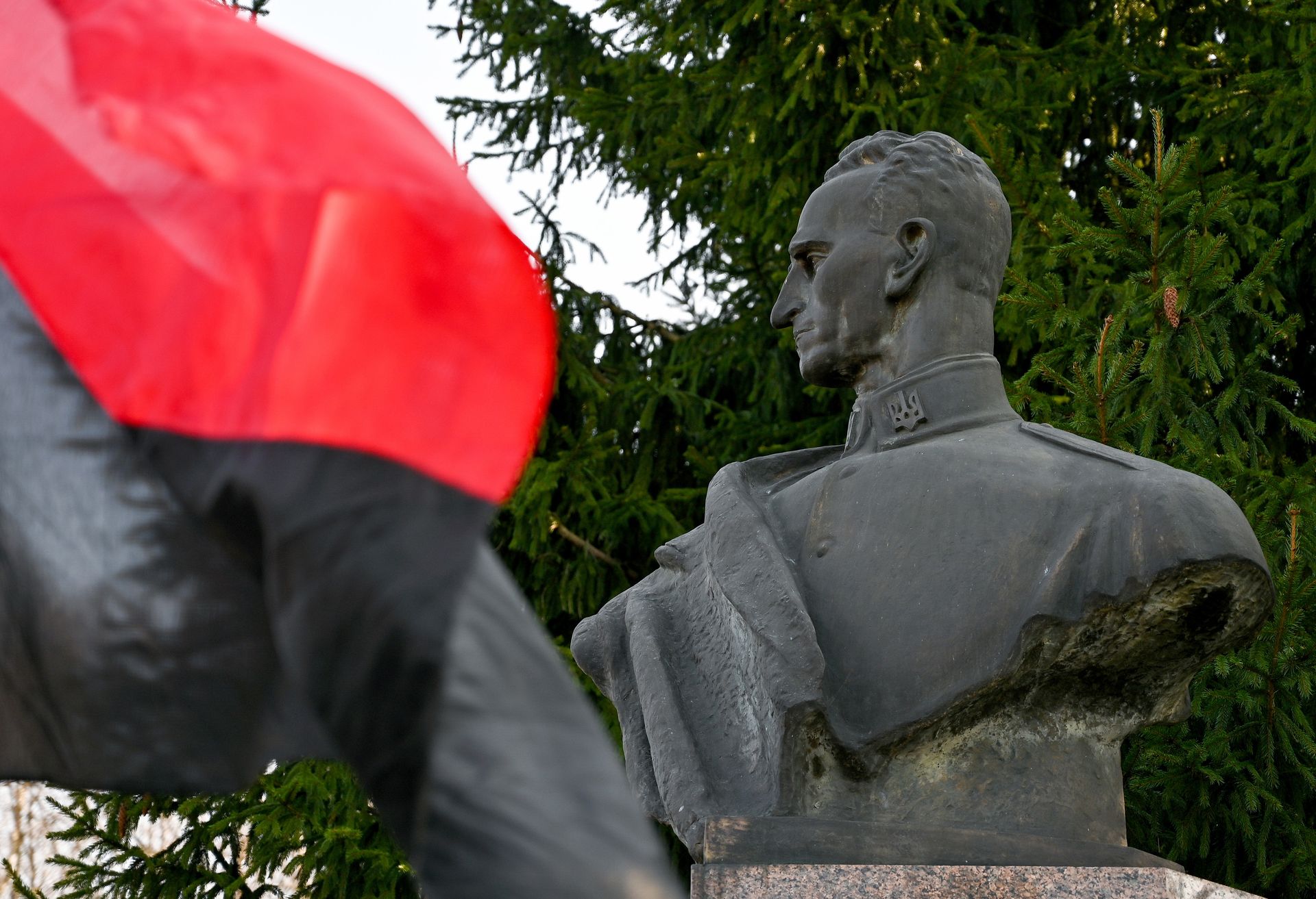 New Poland-Ukraine dispute looms as local authorities move to honor UPA ...
