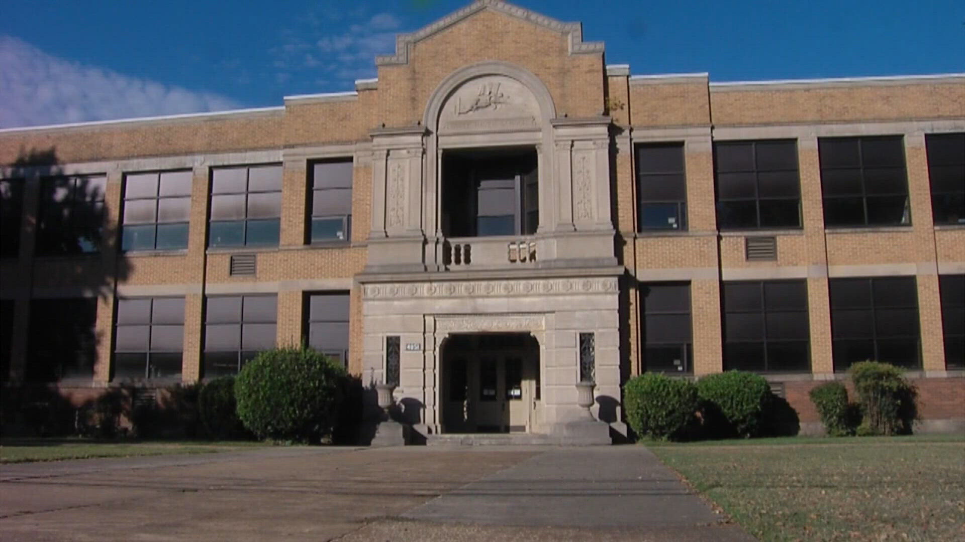 Whitehaven High School closes due to flooding and power outages