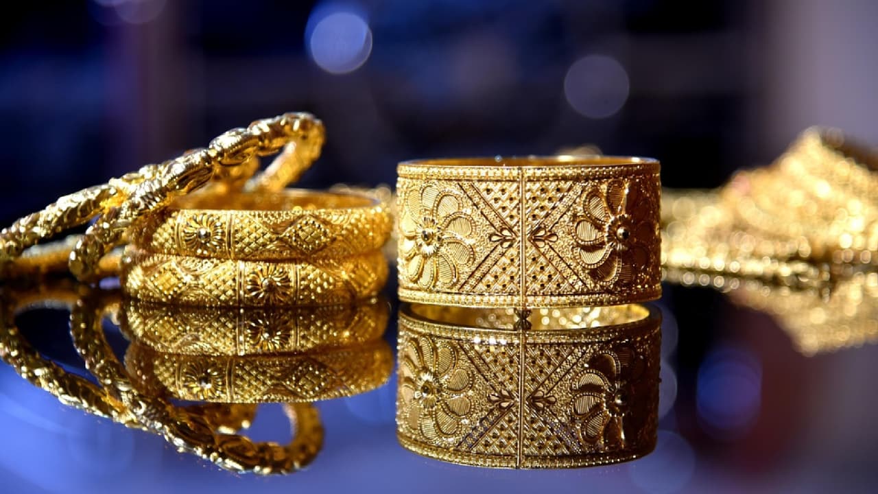 Gold, silver prices today, October 22: Check new rates in Delhi, Mumbai ...