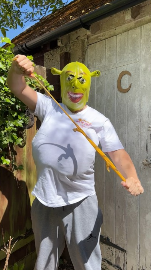 Shrek inflates a toy and it gets ridiculous
