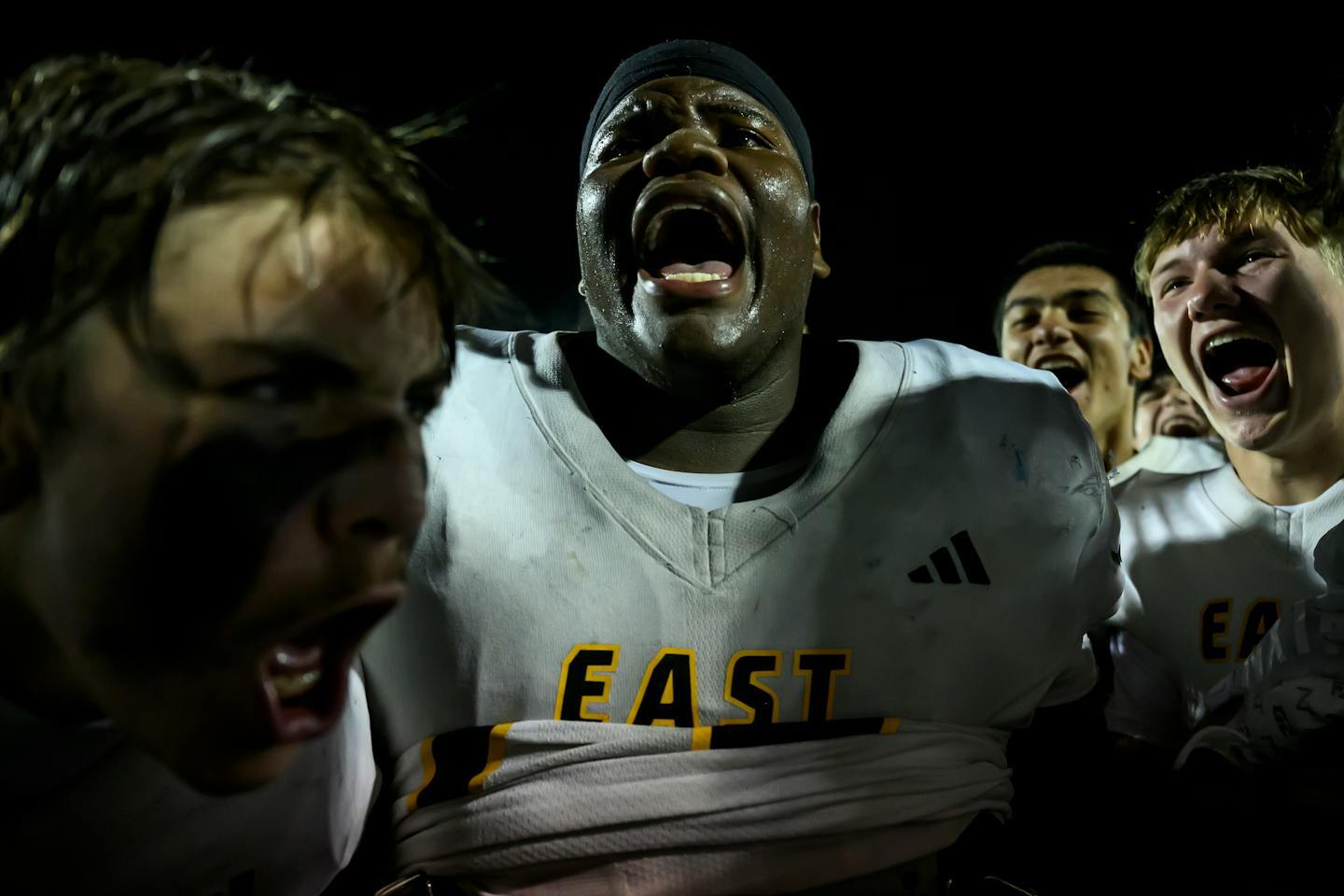 Recap: Mankato East, Simley score upsets; CDH holds off Elk River