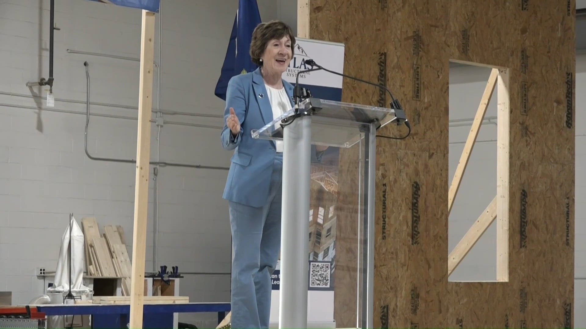 Sen. Collins campaigns with former US Senate colleague