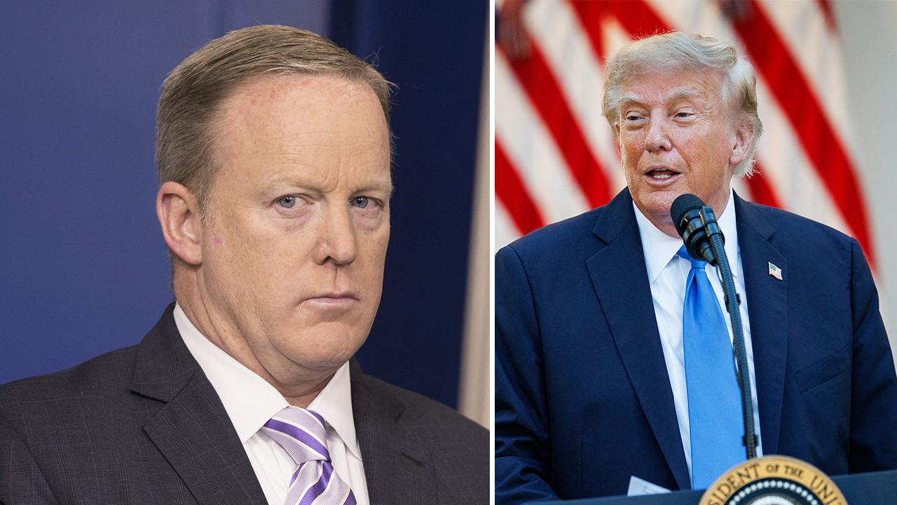 Donald Trump's first press secretary Sean Spicer cautions president ...