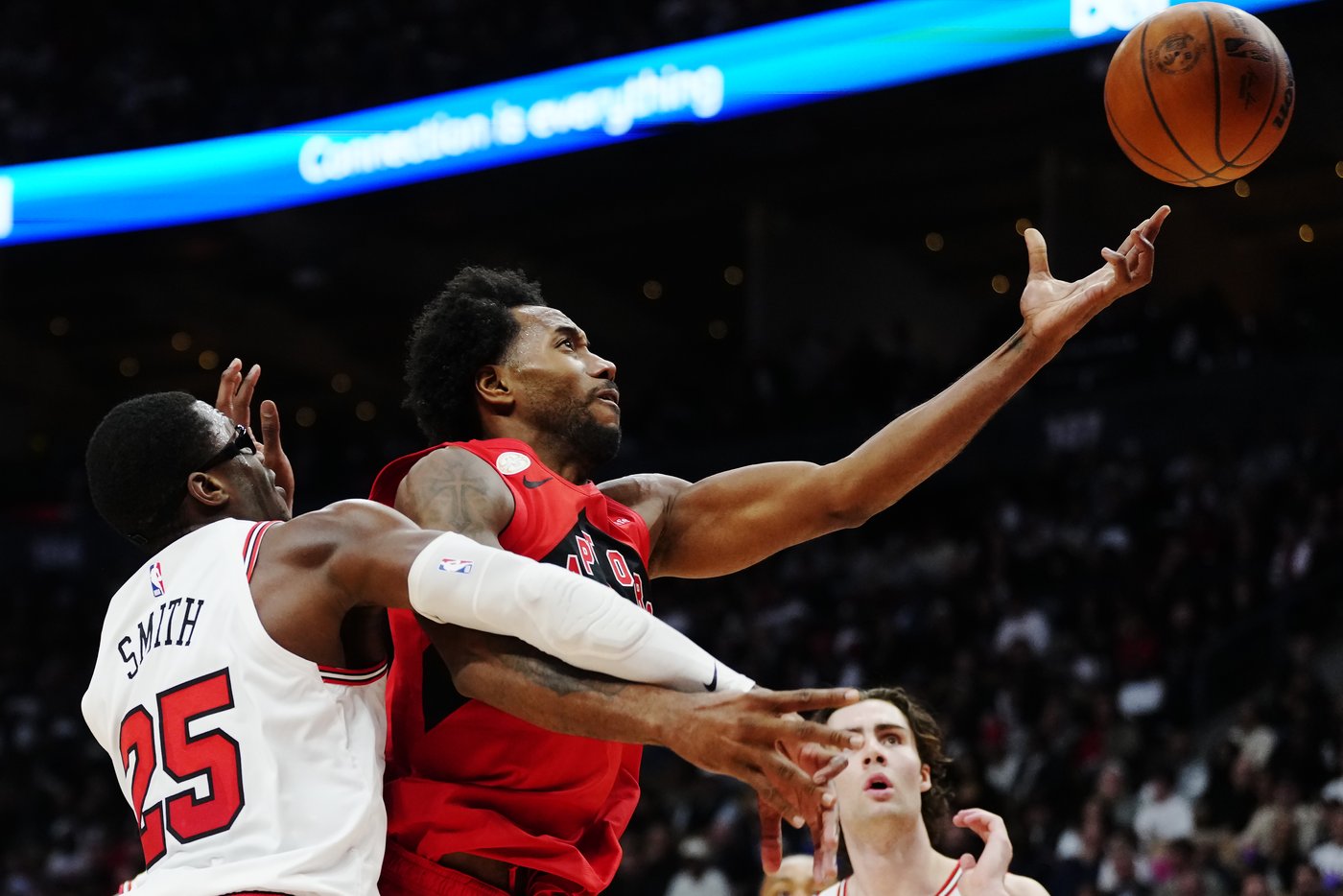 Excitement high as Kawhi Leonard makes Toronto Raptors regular-season debut