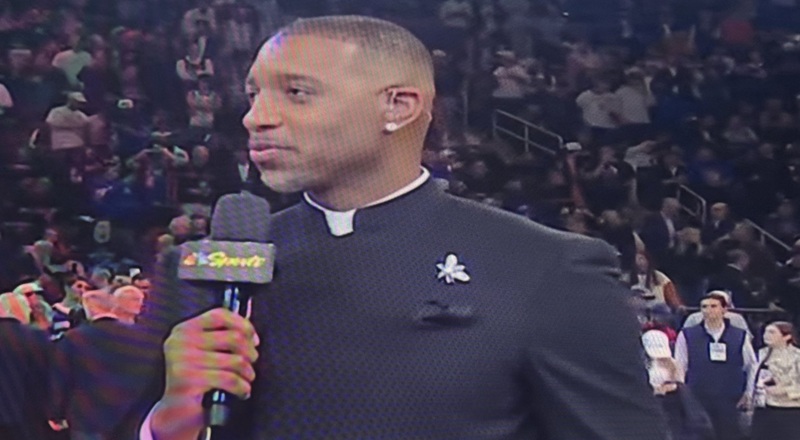 Tracy McGrady’s high-collared jacket on NBA opening night spawned a ...